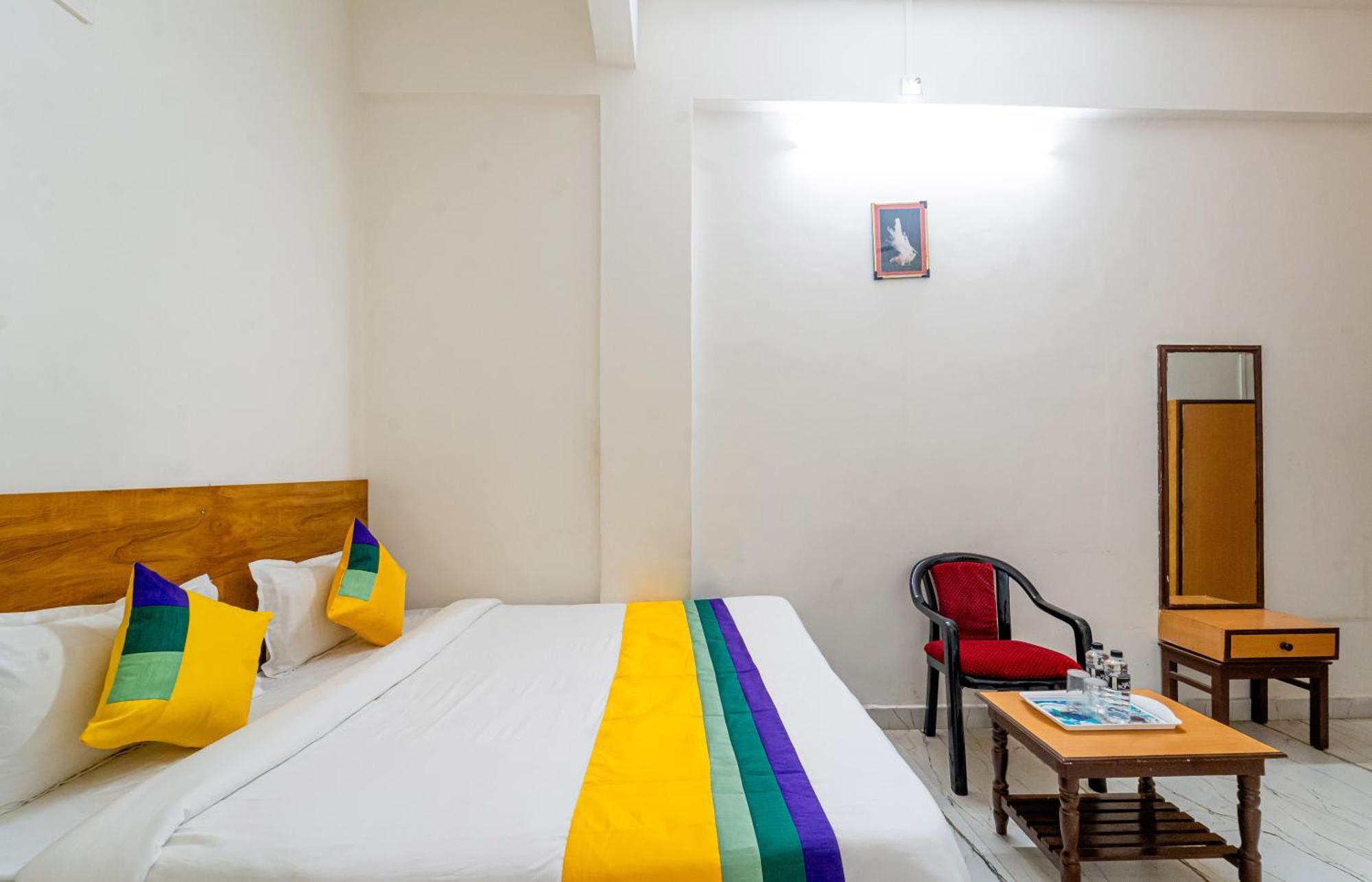 Itsy Hotels Mansi Nāsik Eksteriør bilde